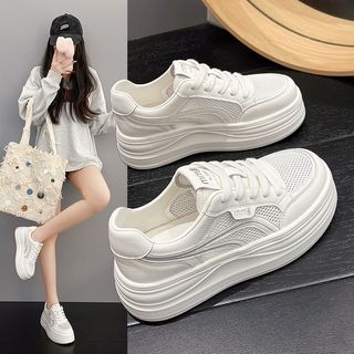 Ultra-leve venda quente pequena malha respirável esportes casuais sapatos brancos femininos 2026 primavera verão novo es