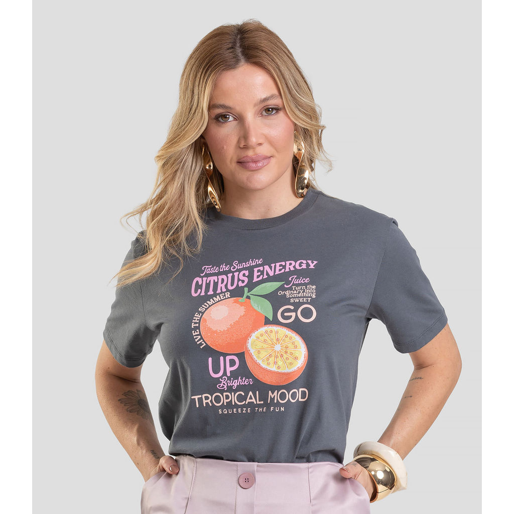 T-Shirt Feminina com Estampa de Frutas Dianna Cinza