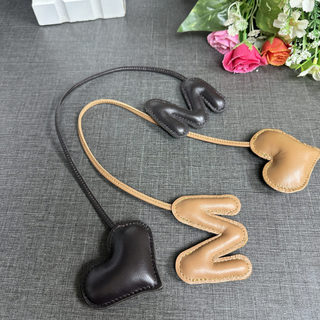 Ornamentos de pele de carneiro amor acessórios macios M + coração acessórios de bagagem fornecimento de estoque pronto O