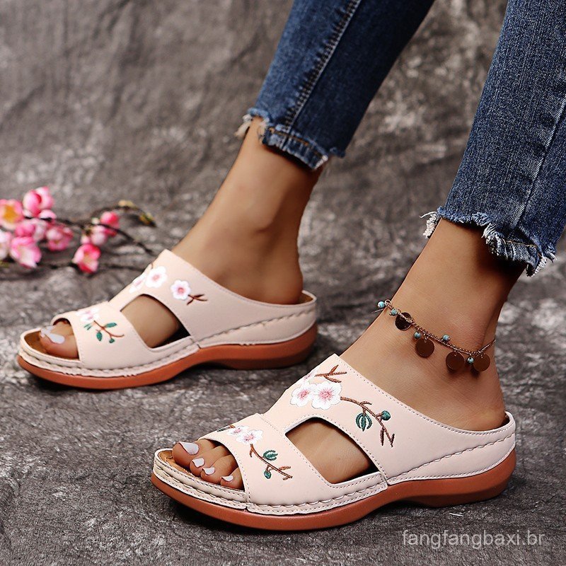 Chinelos de sola macia feminino exterior Wear verão novo estilo antiderrapante sandálias de sola grossa confortável tama