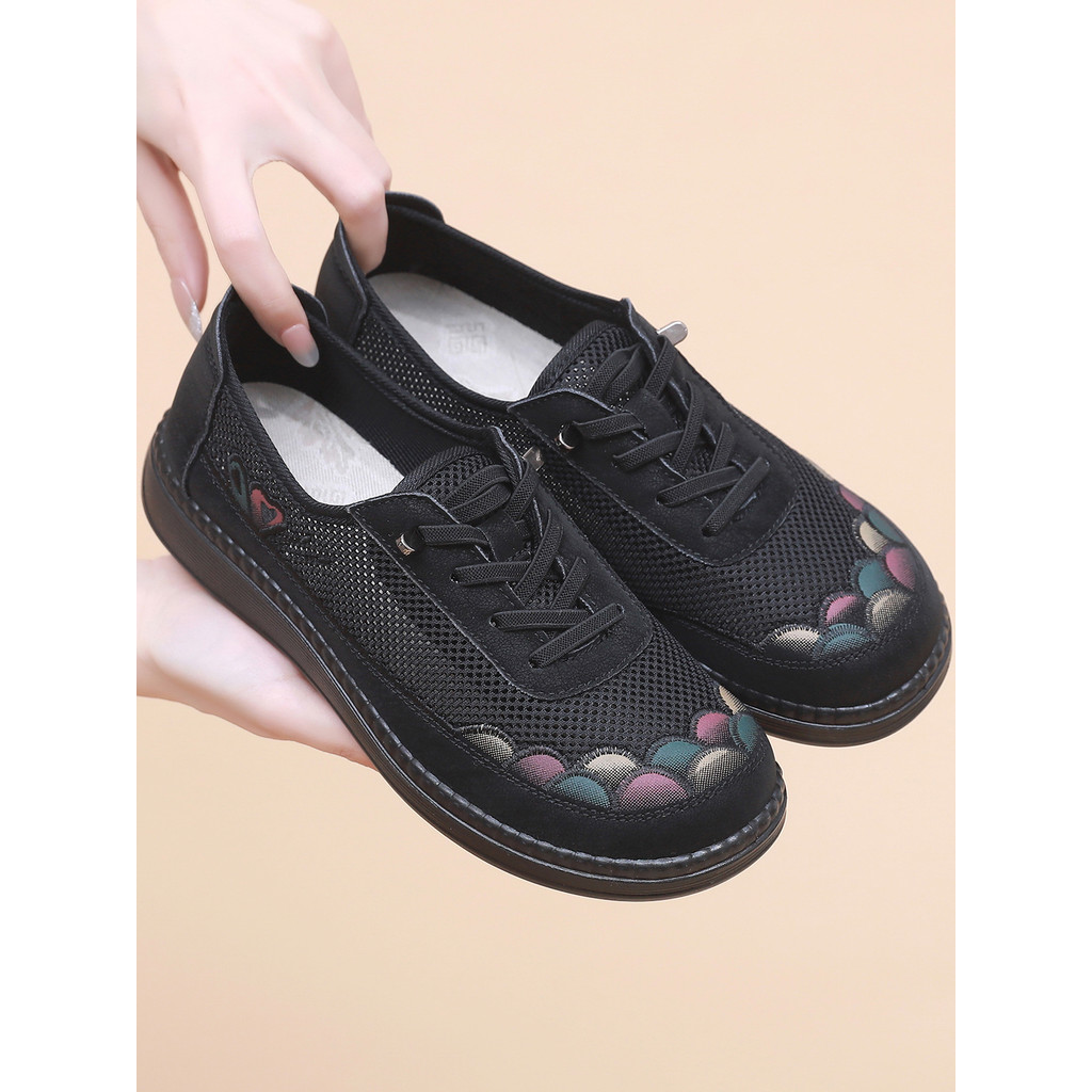 Sapatos femininos de verão velhos sapatos de pano de pequim sapatos de rede femininos sola macia antiderrapante mãe sapa