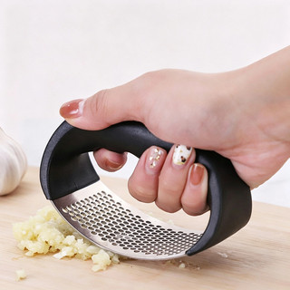 Prensa de Alho Manual em Aço Inoxidável Formato Anel, Espremedor Triturador de Alho Utensílio de Cozinha Doméstico