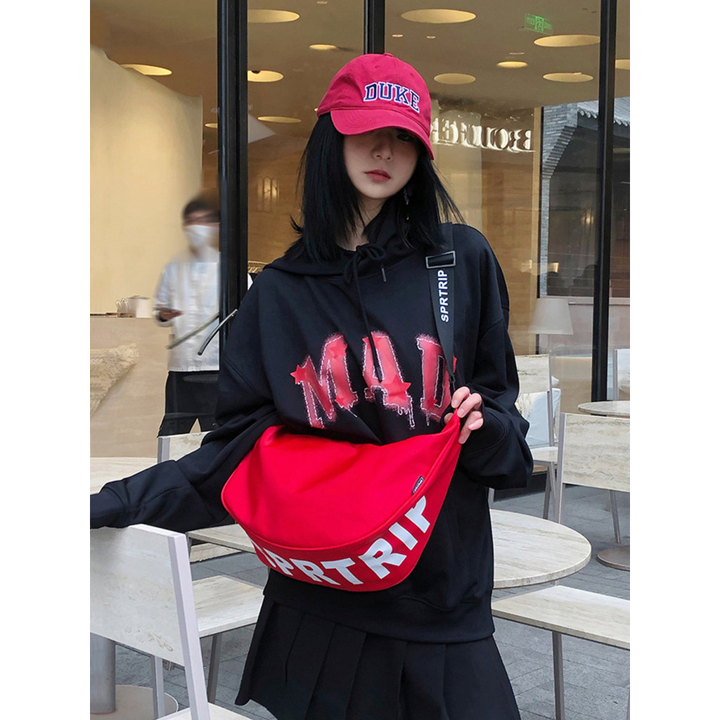 Moda tendência leve Oxford pano carta grande capacidade esportes lazer bolinho saco feminino vermelho alça de ombro larg