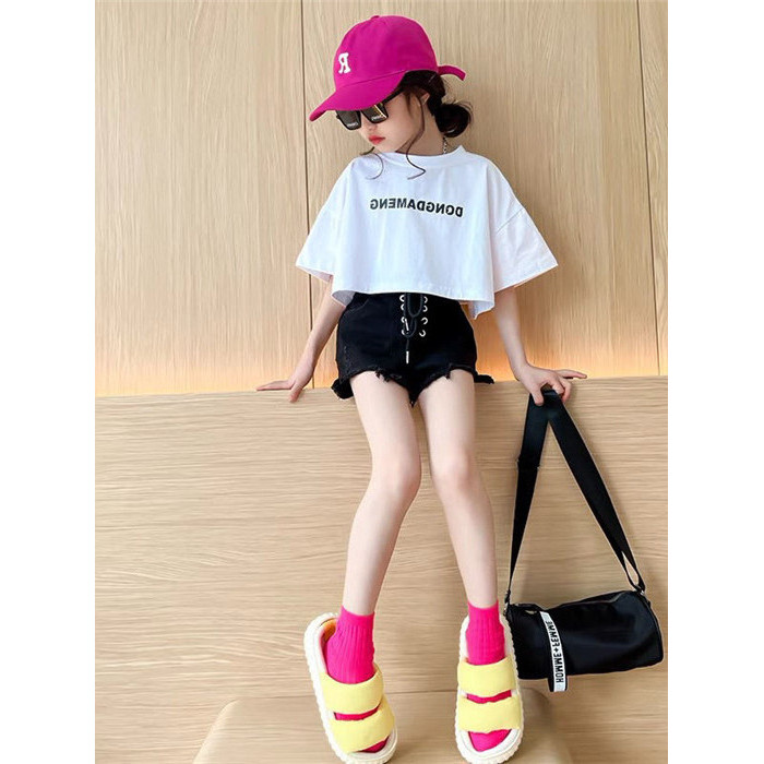 Meninas camiseta de manga curta 2026 novo estilo bebê estilo ocidental solto curto camiseta crianças branco verão algodã