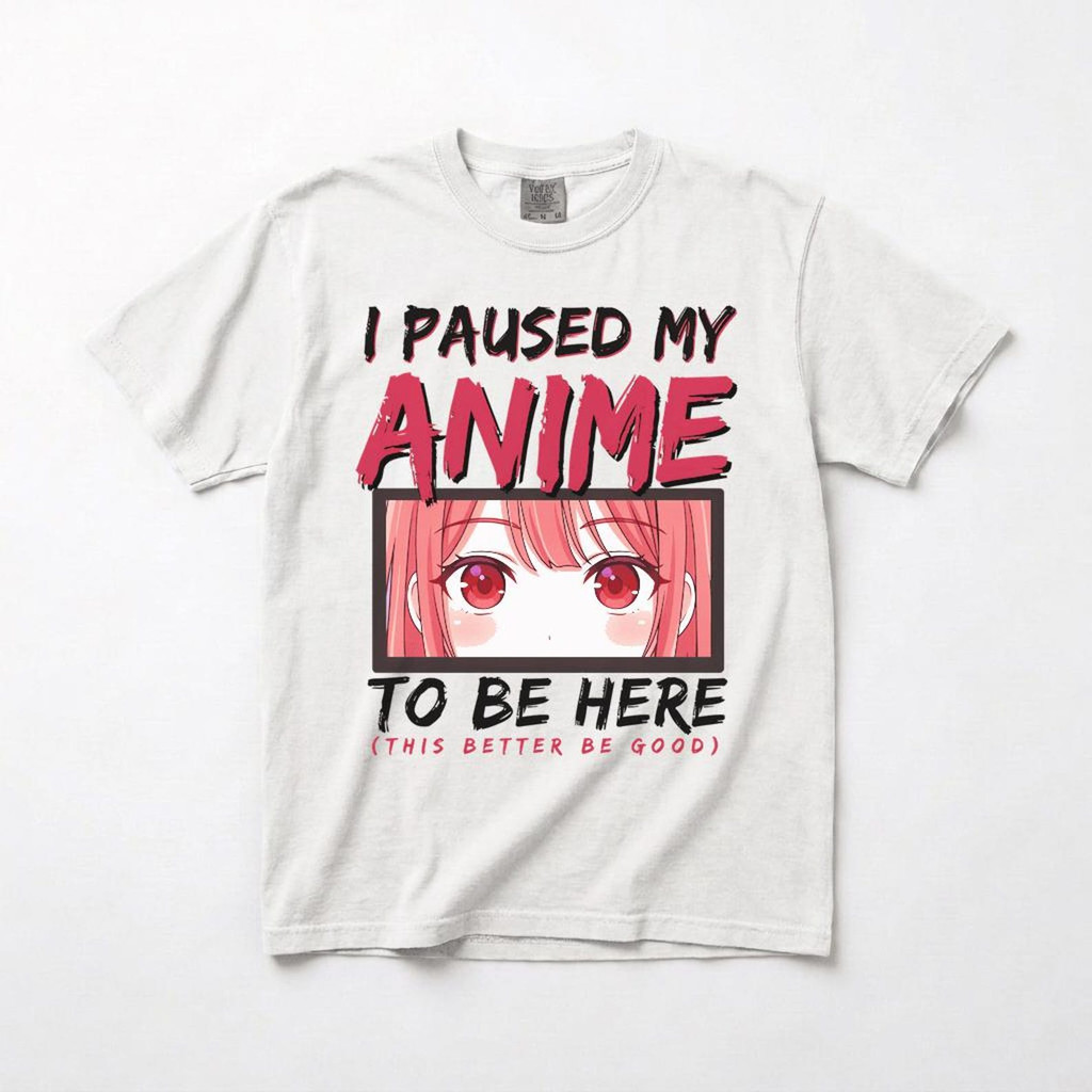 Camiseta Masculina Estampa frase divertida sobre pausar anime com desenho de personagem de olhos vermelhos Confortável E