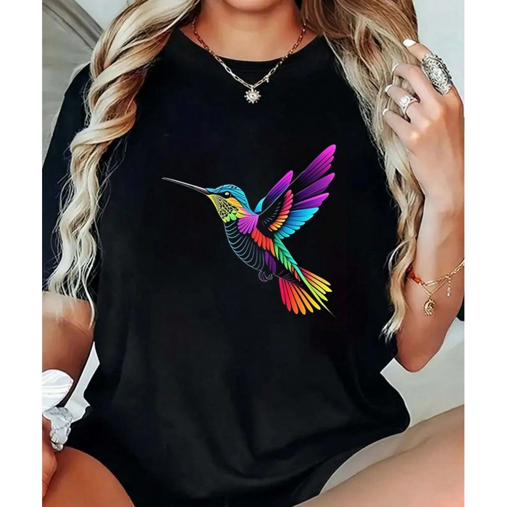 Camiseta Feminina Beija-Flor Colorido Estampa Exclusiva em Algodão Confortável Casual