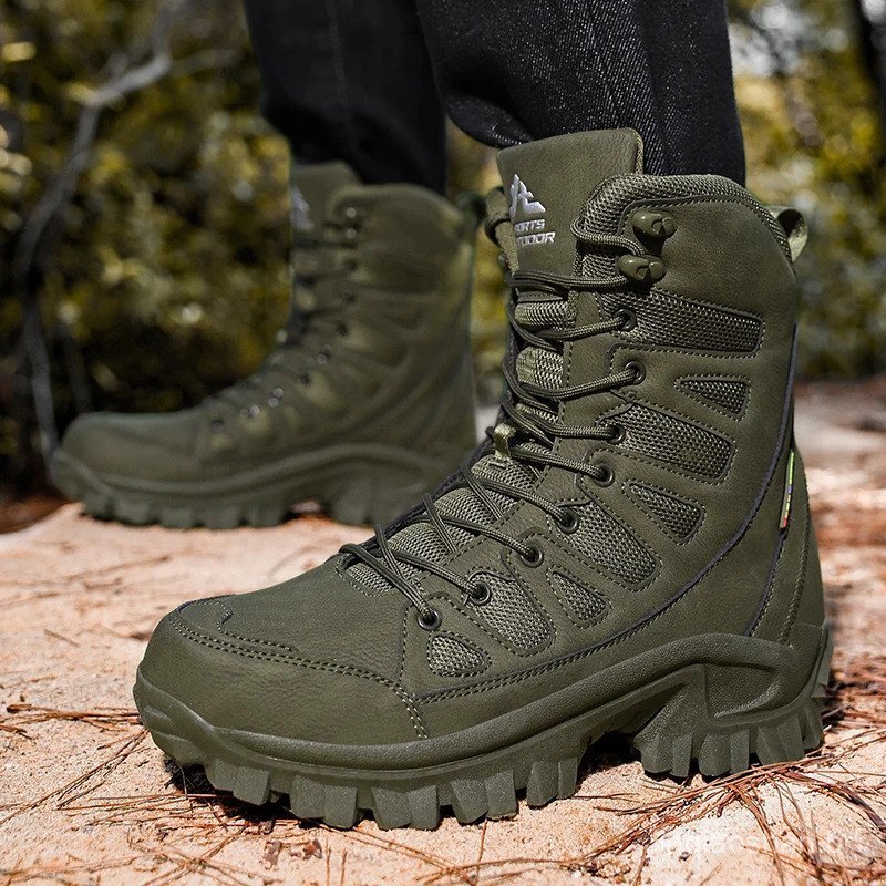 Novas Botas de Trabalho Masculinas de Couro, Botas de Combate para Deserto, Sapatos de Caminhada Antiderrapantes para Us