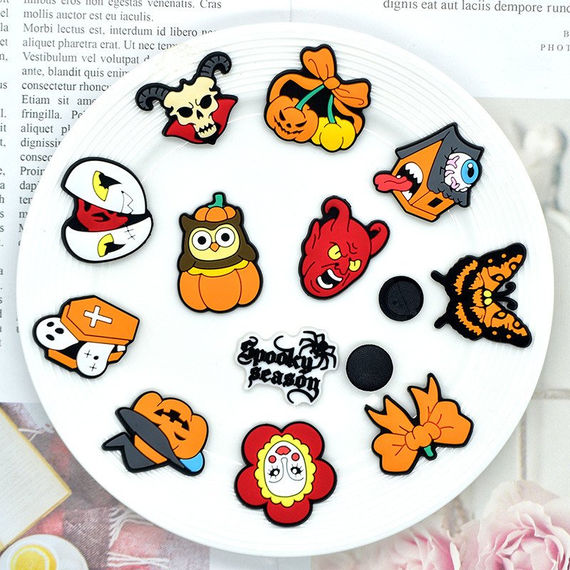 DIDOU Julho Novos Encantos De Sapato Acessórios Sandálias De Halloween Pingente Botão Pinos Moda Presentes Fivela Decora