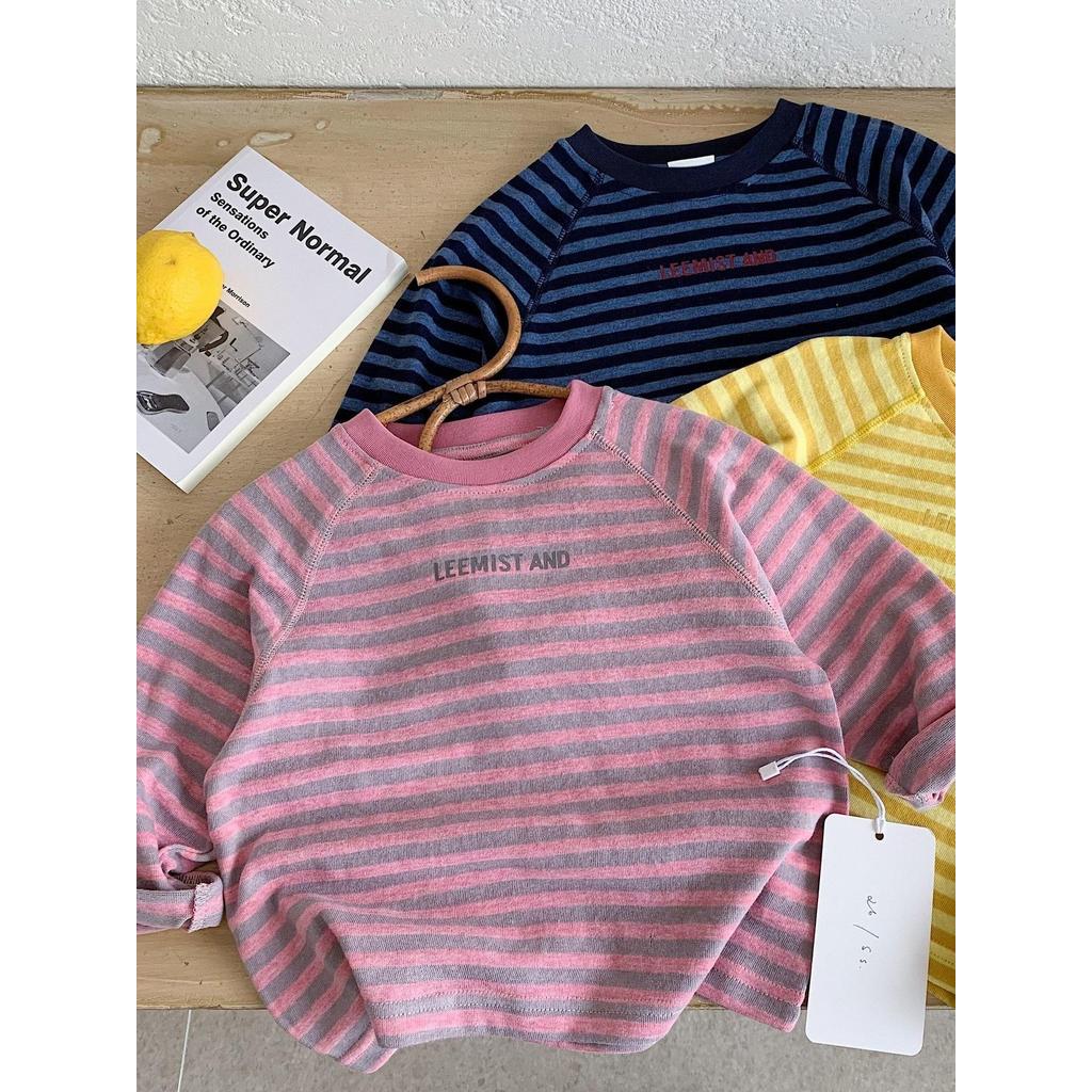 Camiseta infantil 2026 primavera meninos versão coreana solta Casual topos bebê crianças estilo ocidental listrado camis