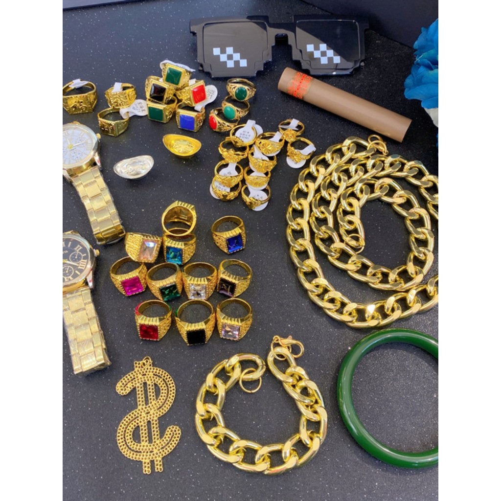 Venda quente grande corrente de ouro anel de ouro imitação Gem anel grande relógio de ouro Hip-Hop óculos férias Tik Tok