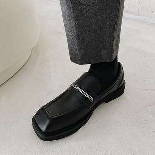Sapatos de couro masculinos da moda preto All-Match deslizamento em sapatos preguiçosos coreano nicho Design sentido bri