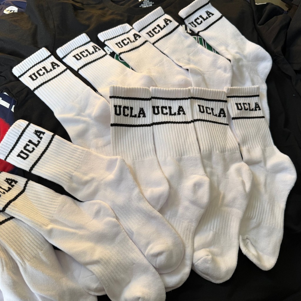 Pedido de comércio exterior UCLA Meias esportivas respiráveis com estampa de letras masculinas confortáveis de algodão m