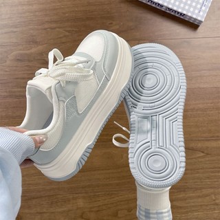 Sapatos de malha de sola grossa feminino 2026 novo estilo verão respirável sapatos brancos luz All-Match estudante combi