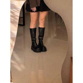 Bota Feminina Cano Alto Tratorada Plataforma com Solado Chunky
