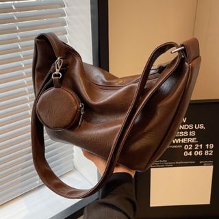 Bolsa de grande capacidade e alto valor feminina all-match moda nicho Design sentir alça de ombro larga bolsa de ombro C
