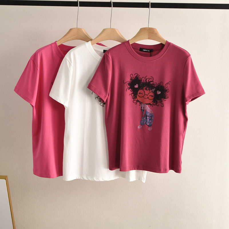 Estilo dos desenhos animados impresso quente diamante de manga curta camiseta feminina verão simples em torno do pescoço