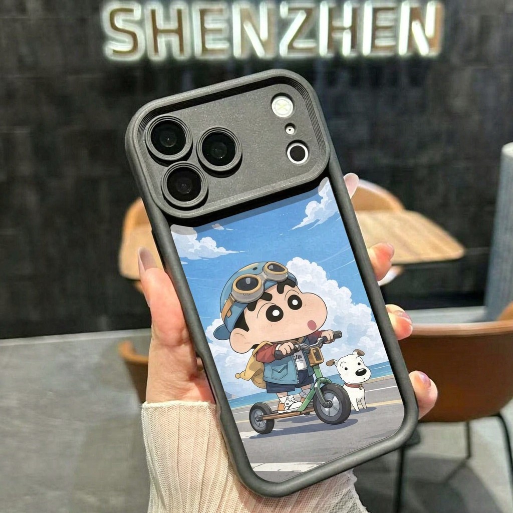 Capa Samsung A36 A56 A55 A54 A53 A52 A52S A50 A51 A71 A72 A50S A30S Capa Protetora Anti-queda do Shin-chan de Bicicleta