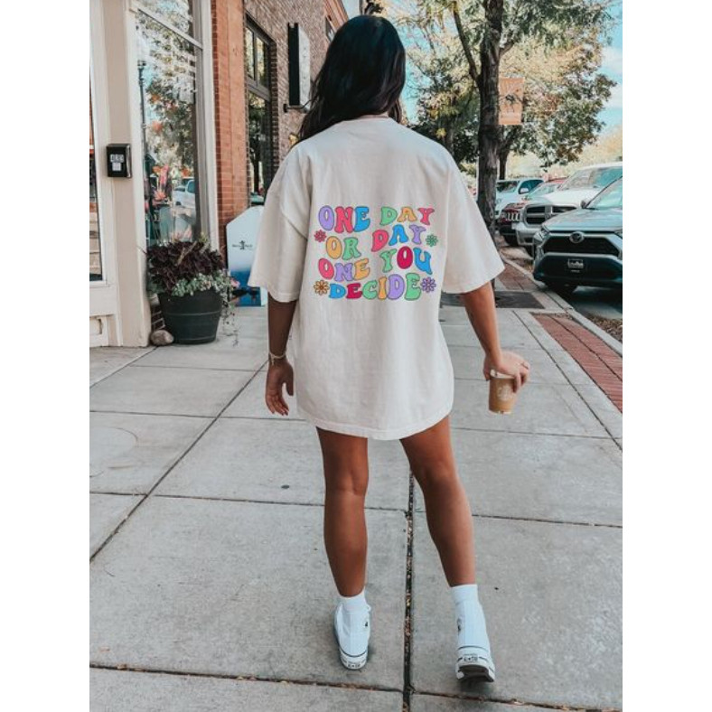 Camiseta Oversized estampada Feminina Estampado ONE DAY OR Camisa Longa Streetwear