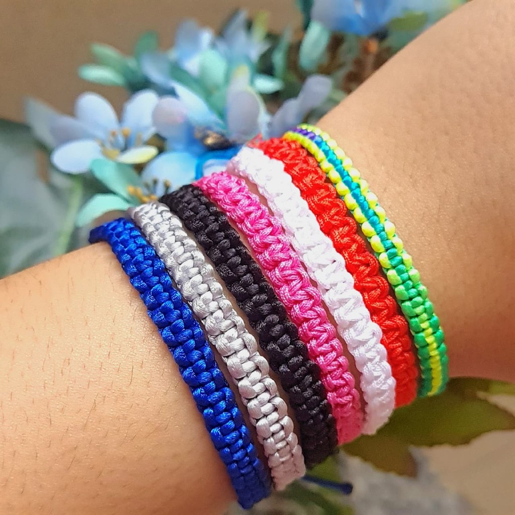 Pulseiras de Macrame de Fio de Seda Brilhante Nó Quadrado Diversas Cores Regulável em Oferta na Shopee