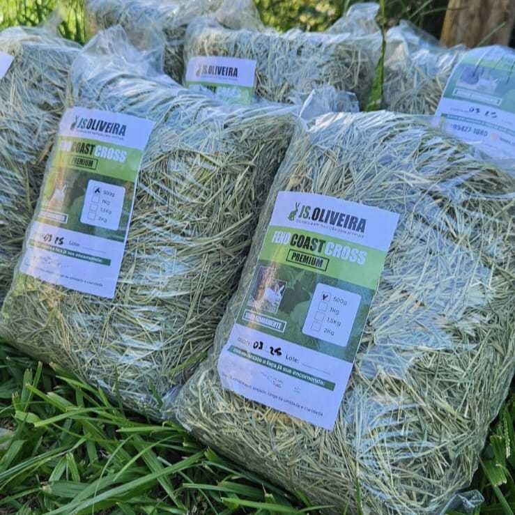 4 kg Feno Tifton da J.S Oliveira Premium, para roedores e lagomorfos.