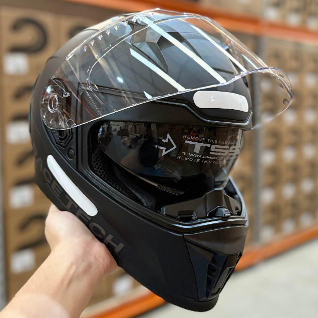 Capacete Race Tech Volt Monocolor Preto Fosco Fechado Com Óculos Solar + Narigueira Original Novo — imagem 2 de 2