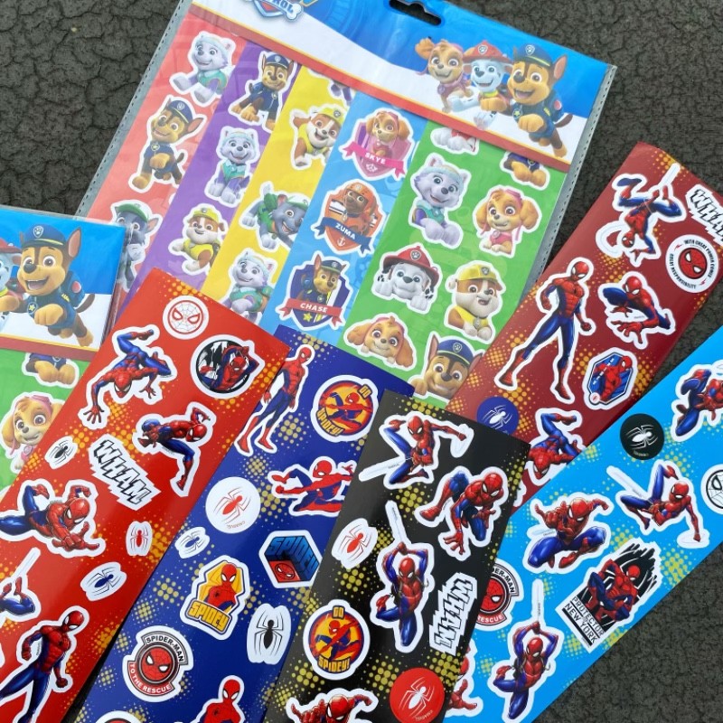 Um conjunto de 5 adesivos de comércio exterior. Adesivos infantis clássicos de desenhos animados de Anime adesivos coaxi