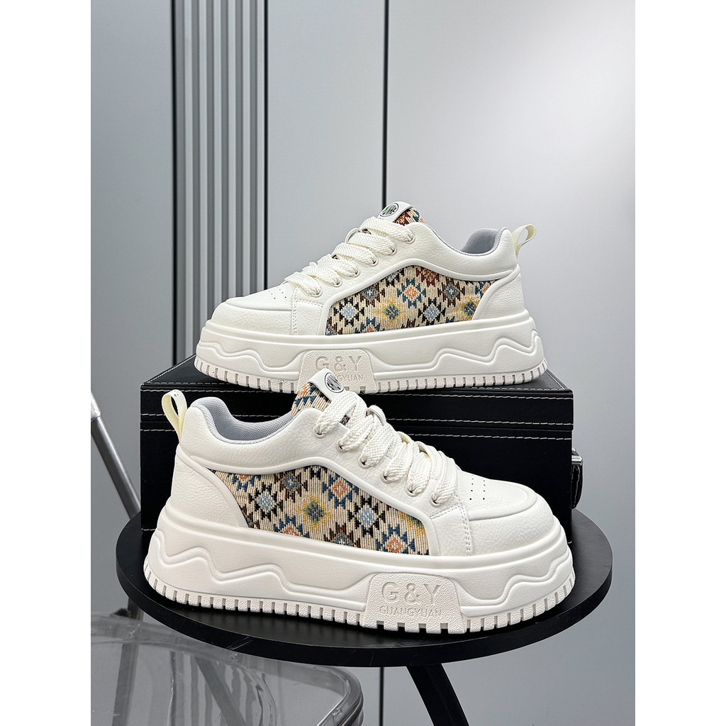 Sapatos masculinos 2026 novo estilo Super quente sapatos brancos Street Wear tênis masculino altura crescente sapatos Co