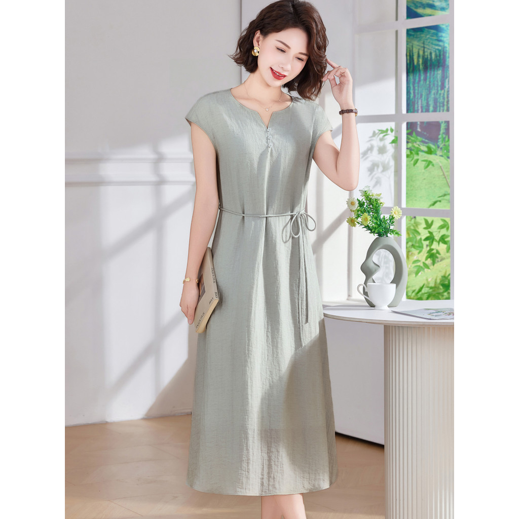 Mãe temperamento gigante saia longa de boa aparência 2026 verão Wear novo feminino de meia-idade cintura estreita mais m