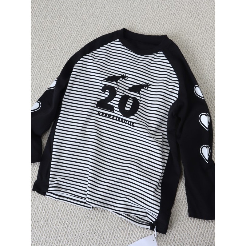 Primavera outono meninas listrado manga comprida camiseta 110-150 tamanho mangas Raglan coração impressão moda All-Match