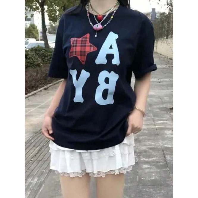 Camiseta Feminina Casual Estampa Estrelas Letras Azul Marinho Confortável Estilosa Moderna Verão