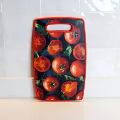 Tábua de Corte Plástica com Estampa Tomate 37cm Lyor para Cozinha Legumes Frutas Carnes Preparo Alimentos Prática Diária