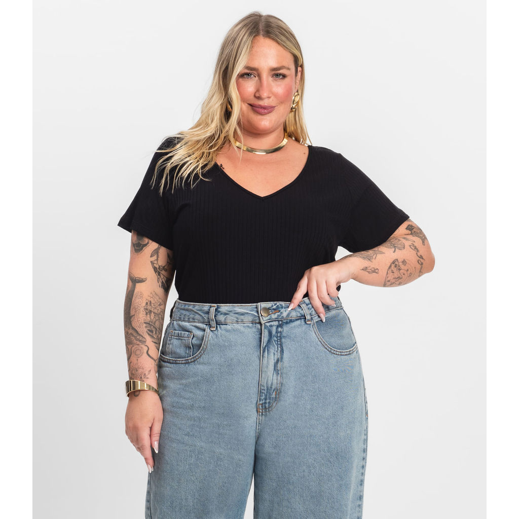 Blusa Feminina Plus Size da Infinita Cor Preto