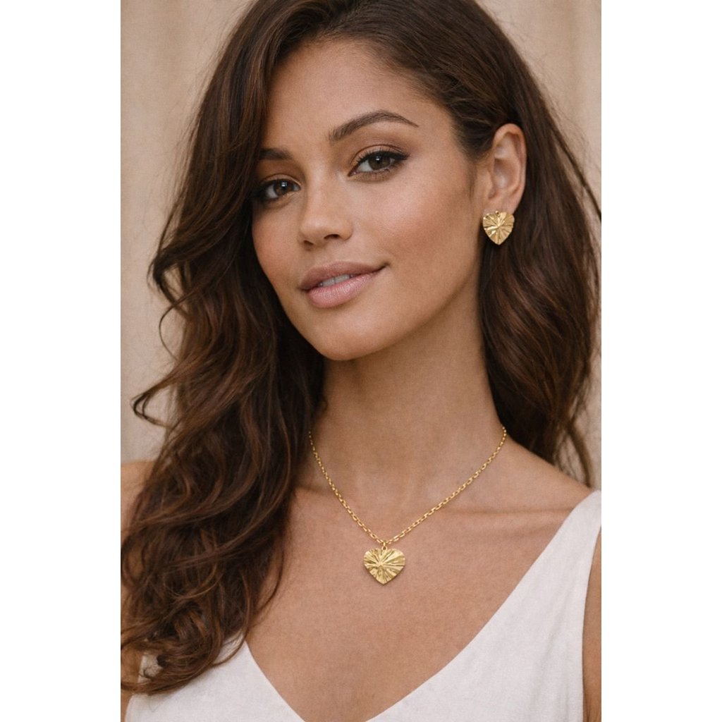 Conjunto Coração Amassado - cordão com pingente e par de brincos Feminino - Semijoia Banhada a Ouro 18K
