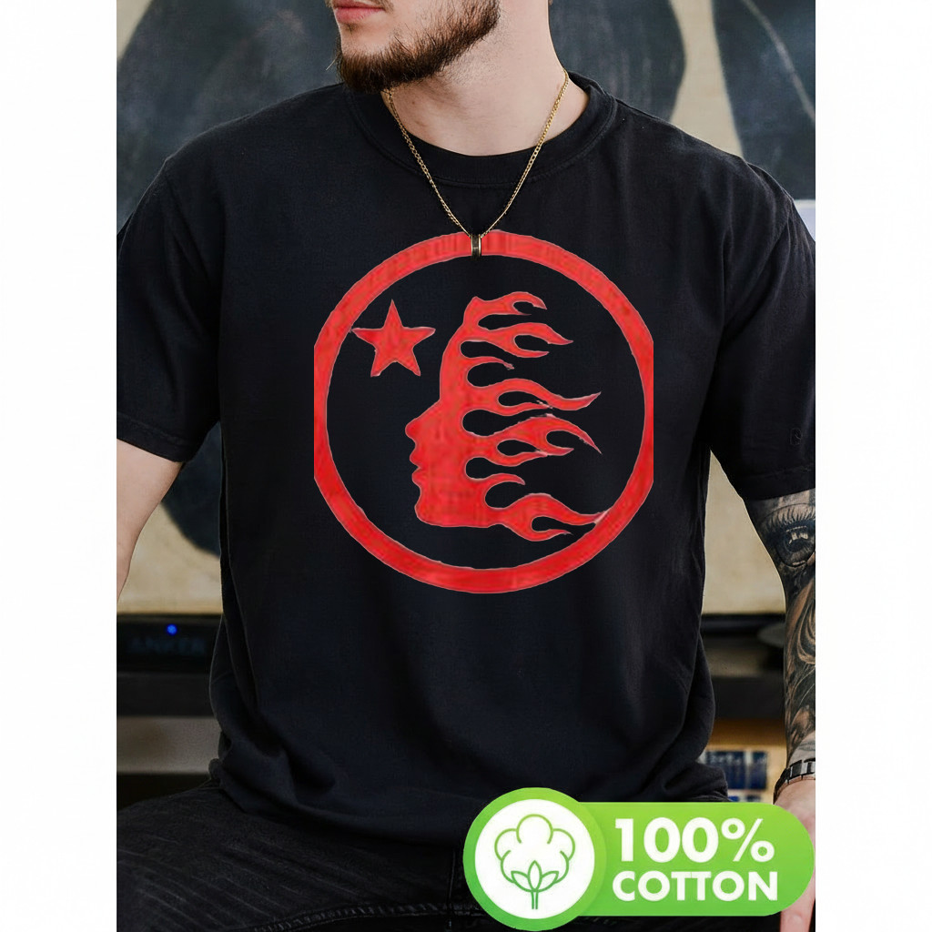 Camiseta Masculina Estampa Com Face Feminina e Estrela Vermelha Moderna Atemporal Estilosa Tendência Confortáveis