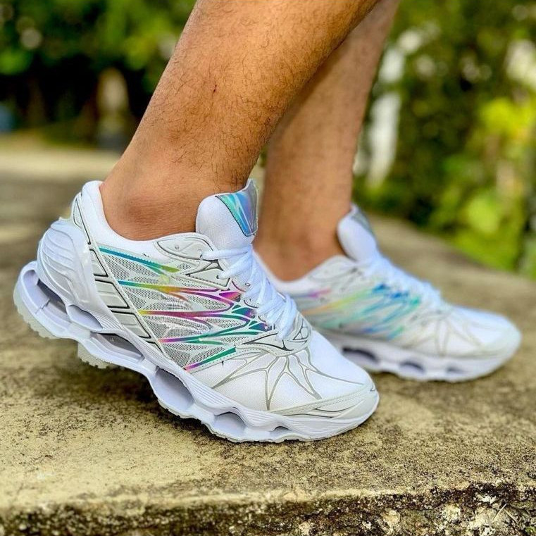 Tênis Masculino Casual Branco – Solado Tecnológico e Detalhes Holográficos