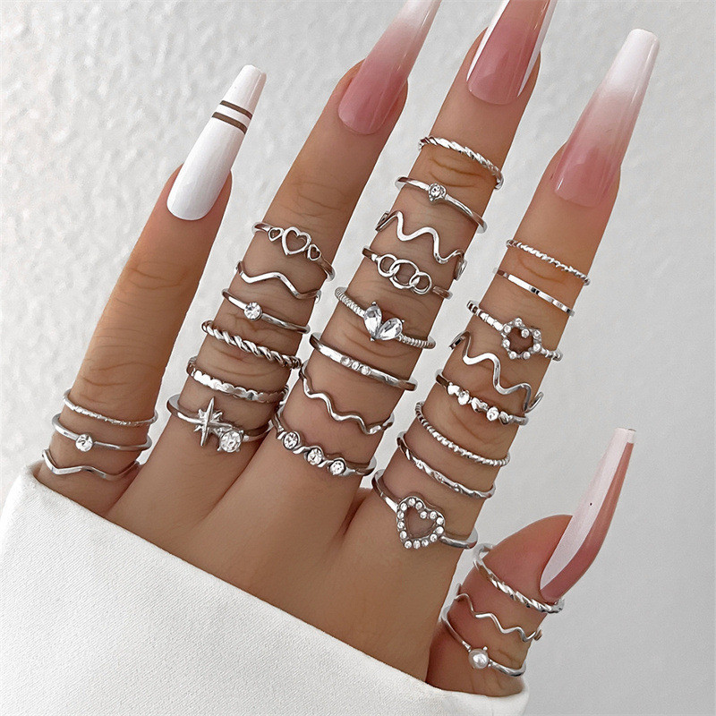 Conjunto de 28 Anéis Prata - Coração e Cristal - Moda Minimalista Romântica