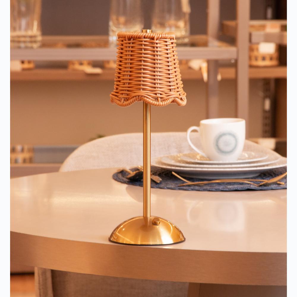 Luminária de Mesa Led 3 Tons Usb Lagoon Dourada Metal em Oferta na Shopee