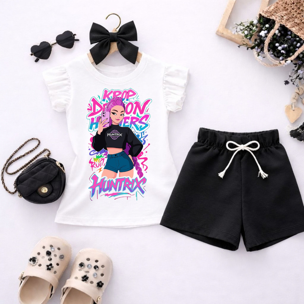Conjunto Infantil Menina Blusa Branca Babado Estampa K-Pop Fashion Girl Huntrix Short Preto Roupa Infantil Estilosa