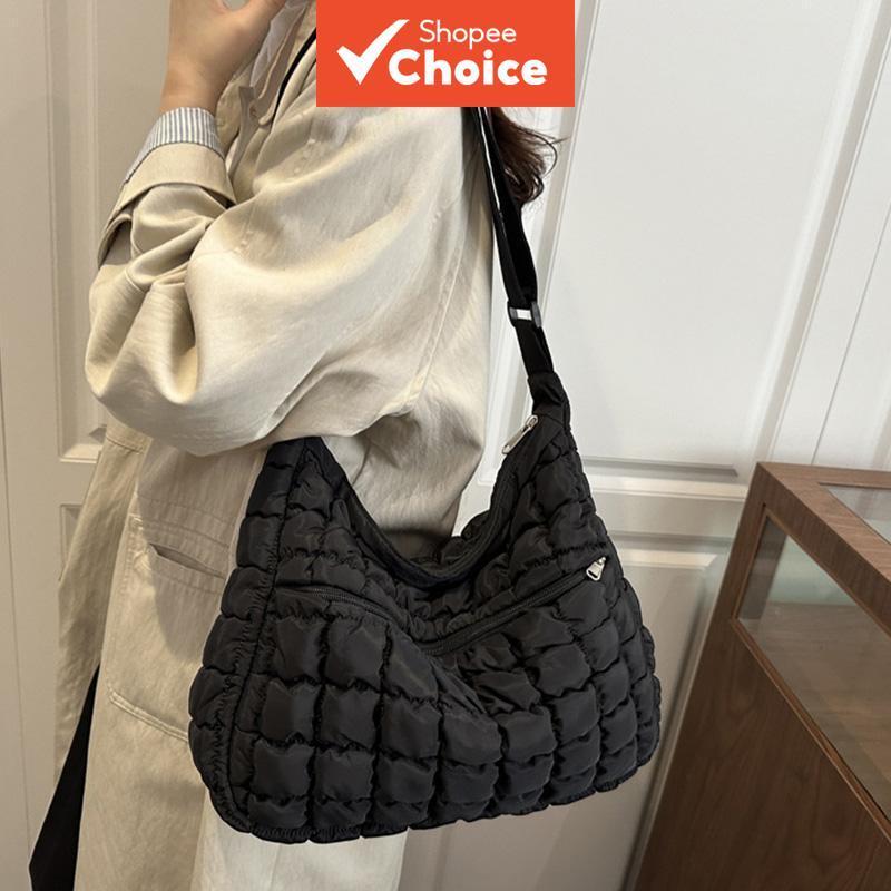 Bolsa Nuvem, Bolsa de Axila, Bolsa Feminina Simples e Versátil de Plumas