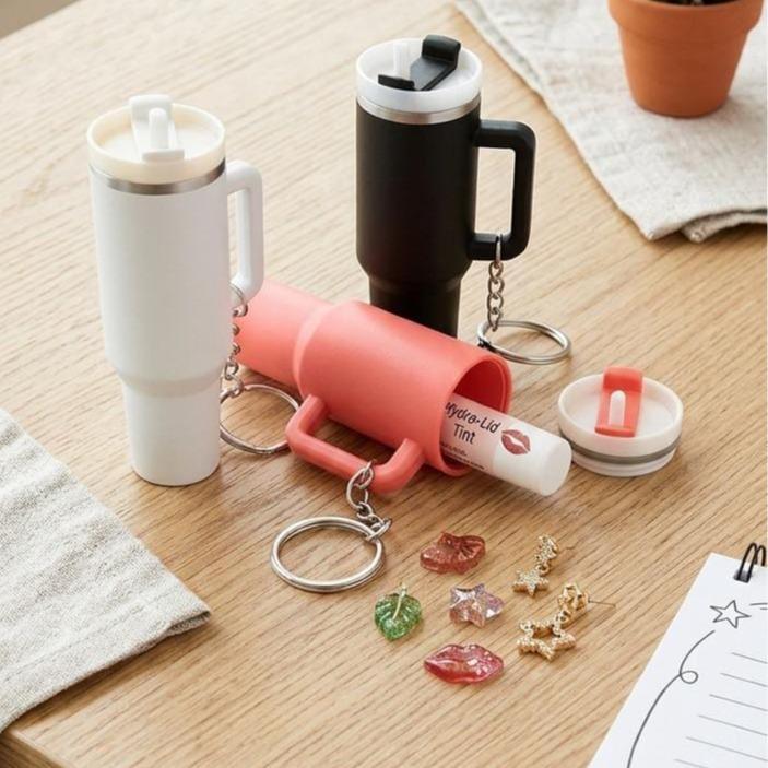 CHEVEIRO COPO SHAKE – MINI GARRAFA QUE ABRE A TAMPA  Leve seu estilo fitness para qualquer lugar!