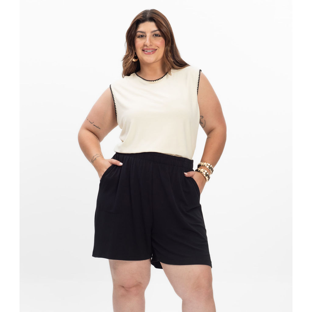 Shorts Feminino Plus Size Com Bolsos Secret Glam Preto