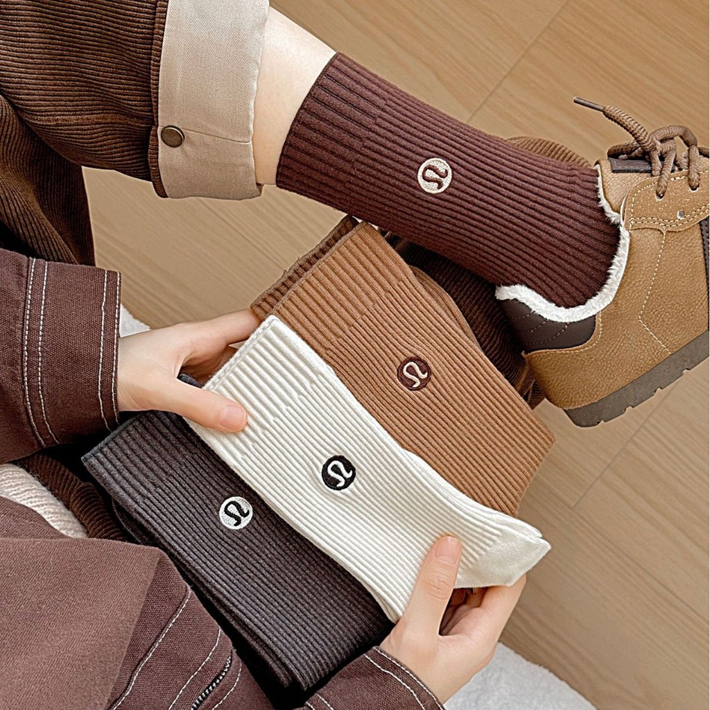 Lulu Meias Femininas De Caxemira Para Outono E Inverno De Cano Médio Espessadas Quentes Esportivas Ietter Mbroidery Da M