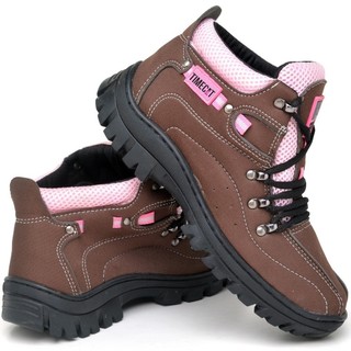Bota Adventure Feminina no emborrachado confortável e prático