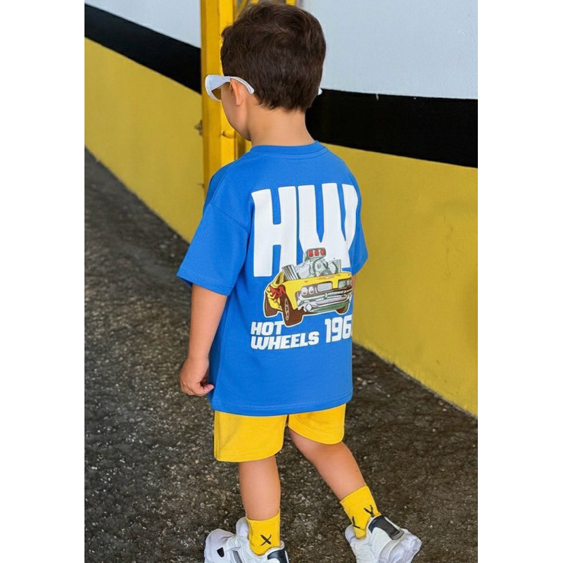 Camiseta Infantil Streetwear Hot Wheels Azul | Exclusiva para Menino 2 ao 8 | Premium Confortável | Estampa de Carros