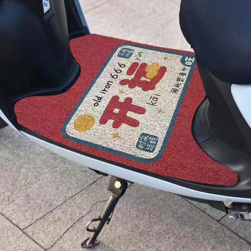 Tapetes de piso com desenhos animados para veículos elétricos, universais para motocicletas e scooters elétricos, à prov