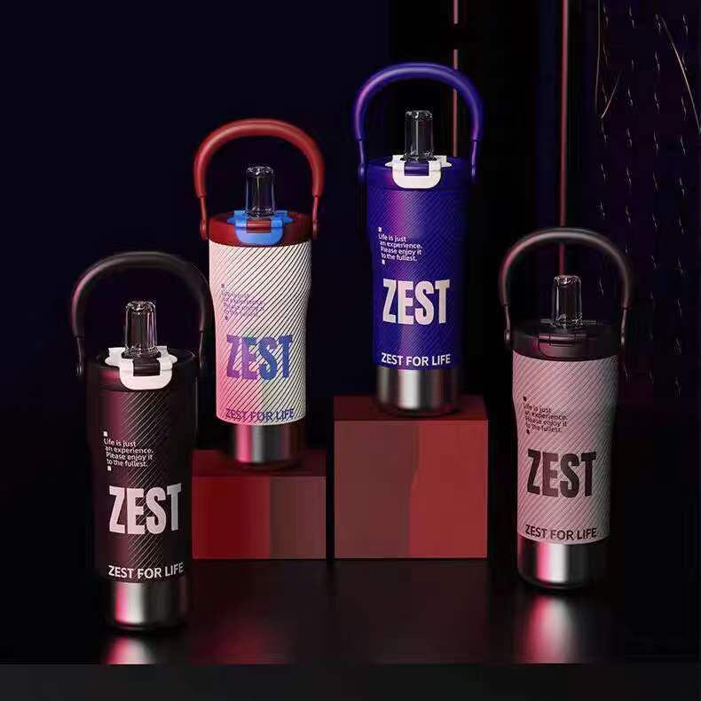 Premium Garrafa Squeeze ZEST 800 ml  com Alça e Canudo  Prática, Moderna e Ideal para o Dia a Dia 💧🔥