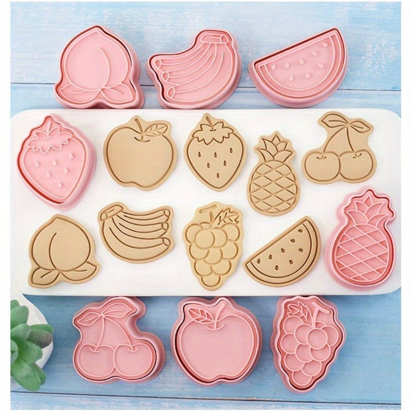 Kit 8 Cortadores de Biscoito 3D Frutas - Kit Decoração Confeitaria com Melancia e Morango