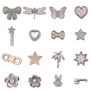 100 # Miss Zoe Jibtz Bolsas Com Buracos De metal Prateado Acessórios Chinelos De Borboleta De Decoração em Oferta na Shopee