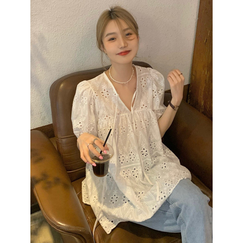 Francês branco Design oco renda topo feminino verão All-Match solto camisa de manga curta camisa de manga Puff
