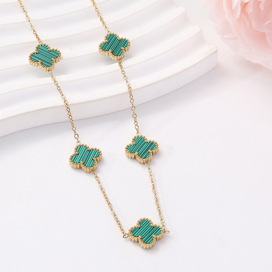 Colar Com 5 FLORS E Em Aço Moda Feminina